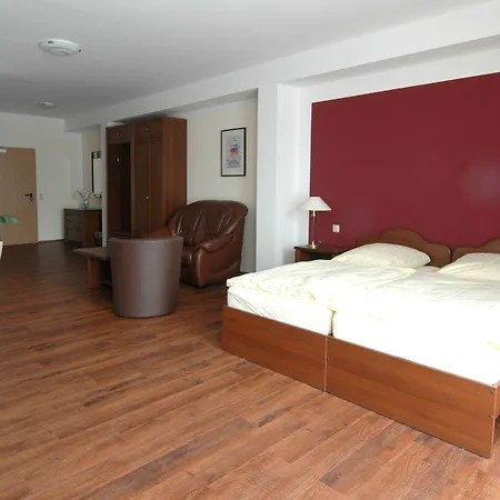 Scheuer Lägenhetshotell 3*